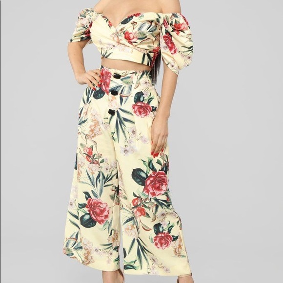 FashionNova Off Of An Island Coulette Set - Picture 1 of 5